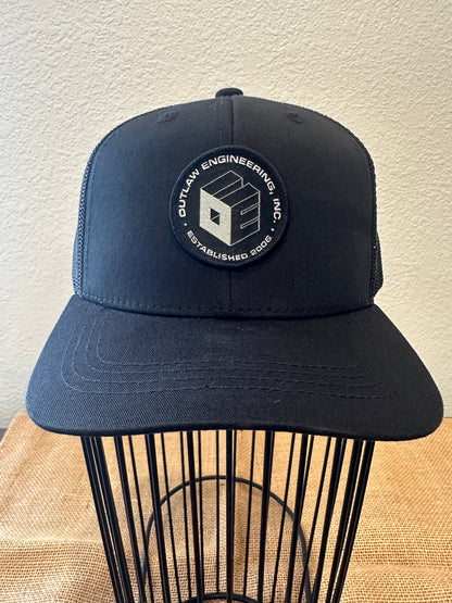 MESH TRUCKER - OUTLAW LOGO BLACK PATCH HAT